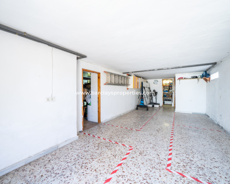 Resale - Freistendhe Villa - Urb. La Marina