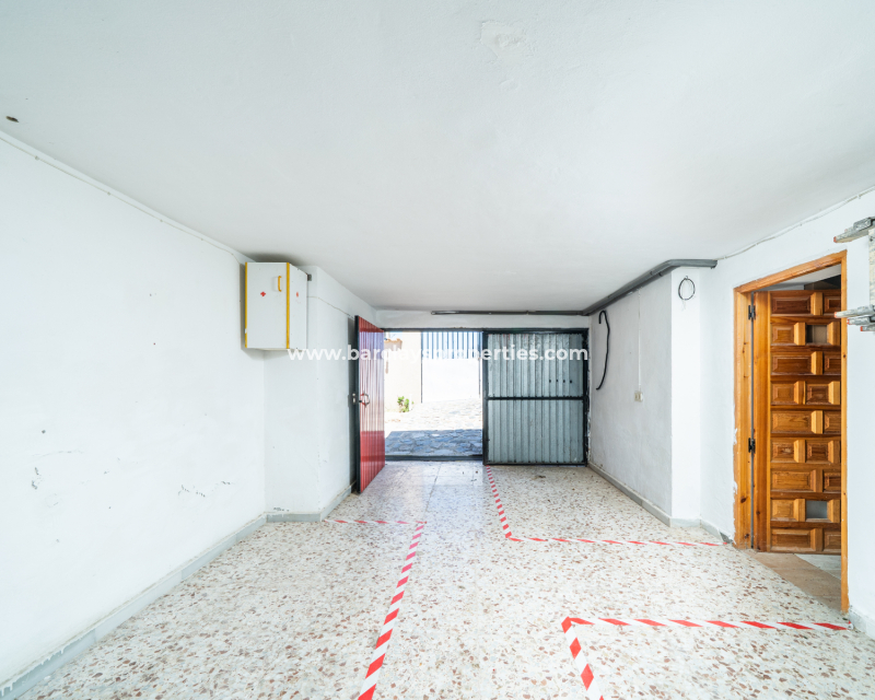 Resale - Freistendhe Villa - Urb. La Marina