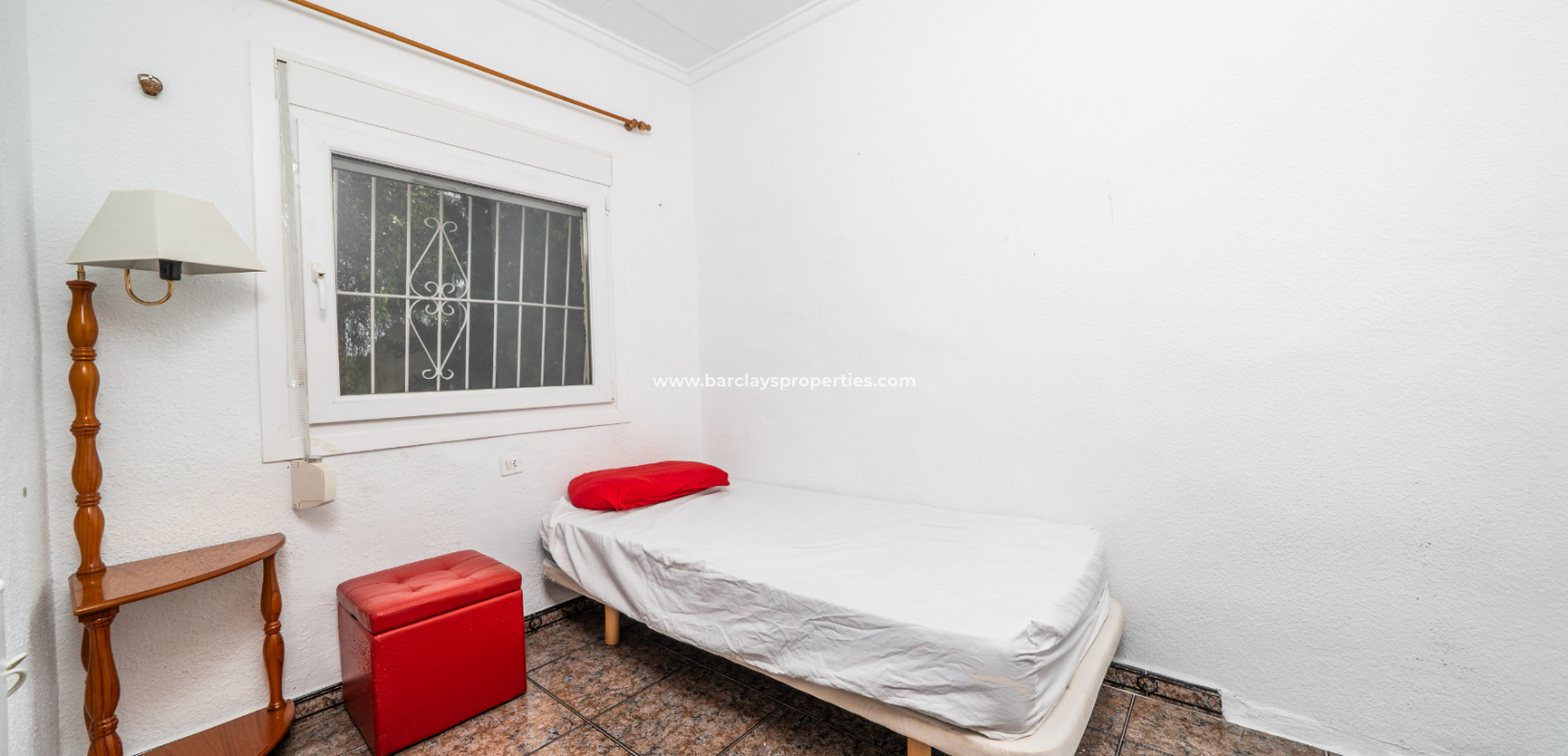 Resale - Freistendhe Villa - Urb. La Marina