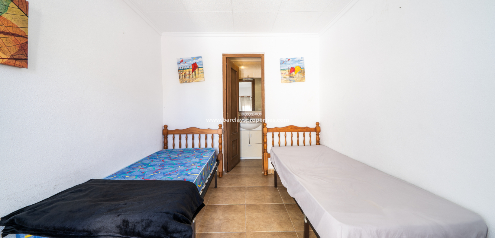 Resale - Freistendhe Villa - Urb. La Marina
