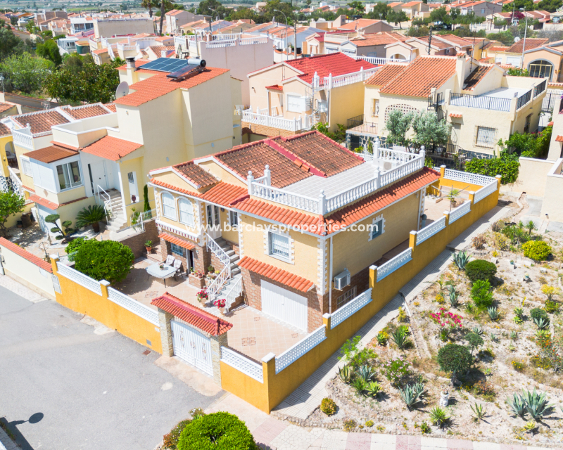 Resale - Freistendhe Villa - Urb. La Marina