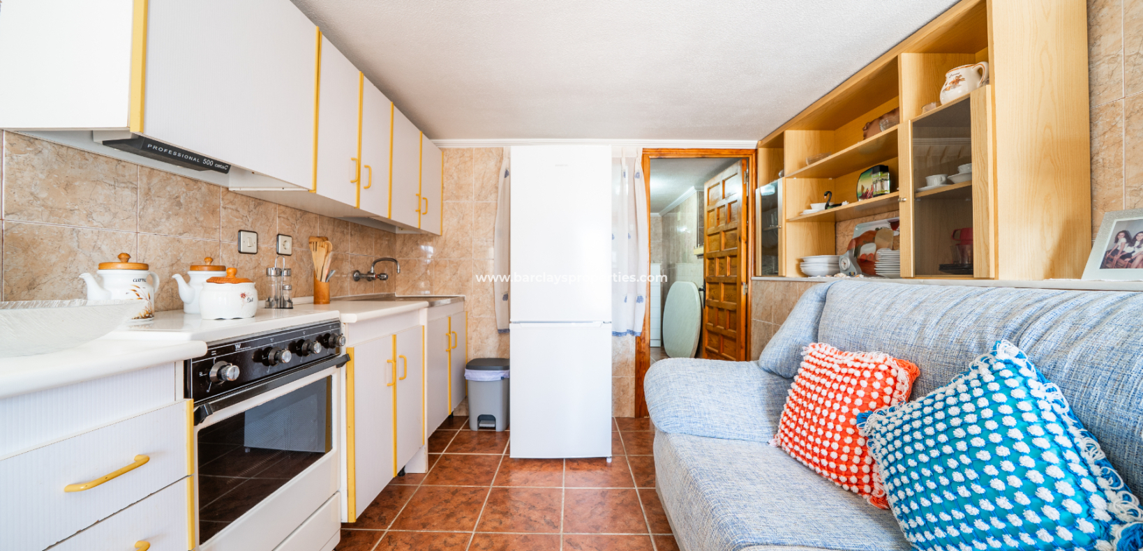 Resale - Freistendhe Villa - Urb. La Marina