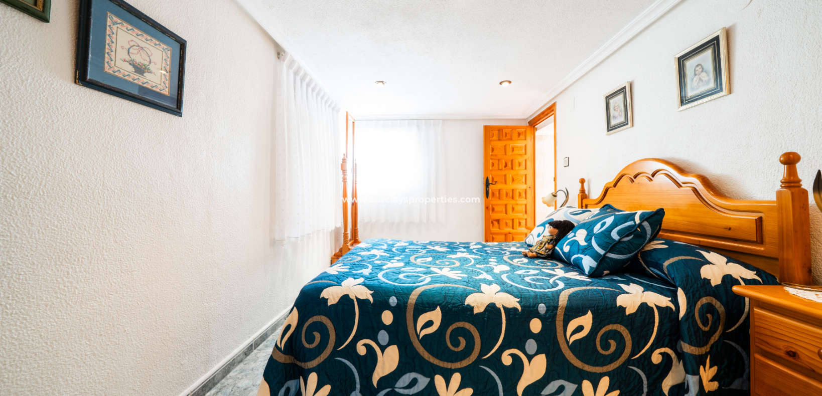 Resale - Freistendhe Villa - Urb. La Marina