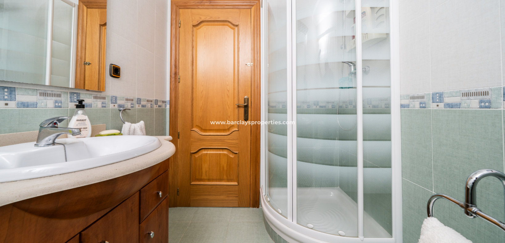 Resale - Freistendhe Villa - Urb. La Marina