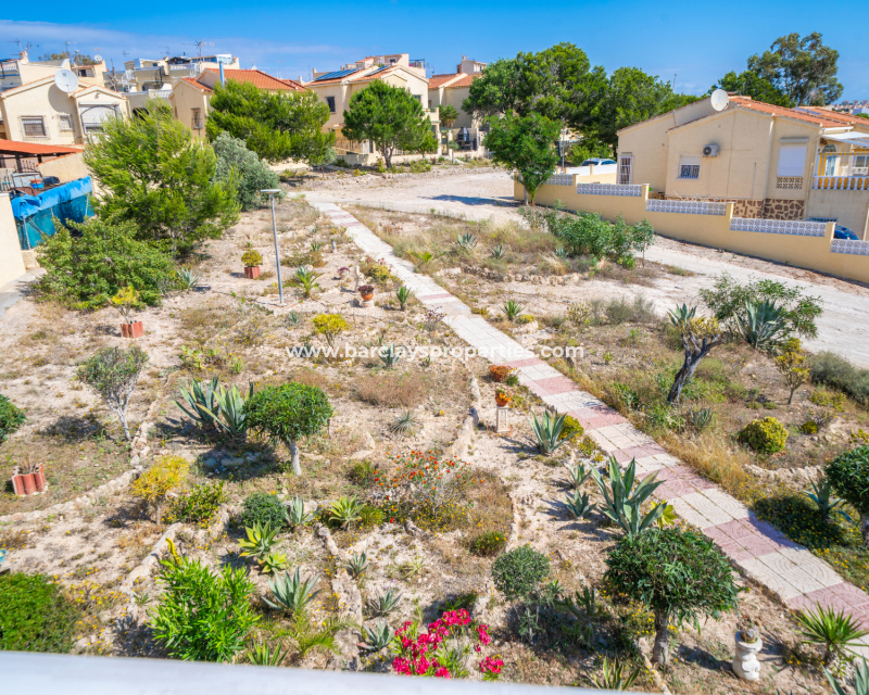 Resale - Freistendhe Villa - Urb. La Marina