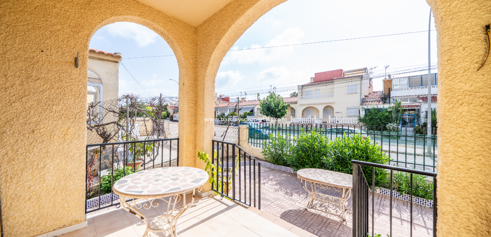 Resale - Freistendhe Villa - Urb. La Marina