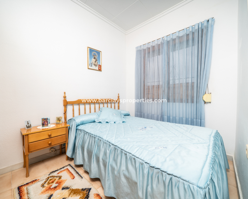 Resale - Freistendhe Villa - Urb. La Marina