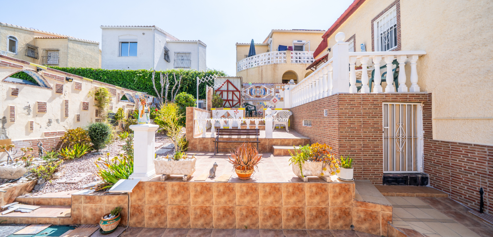 Resale - Freistendhe Villa - Urb. La Marina