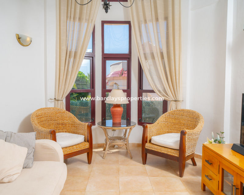 Resale - Freistendhe Villa - Urb. La Marina