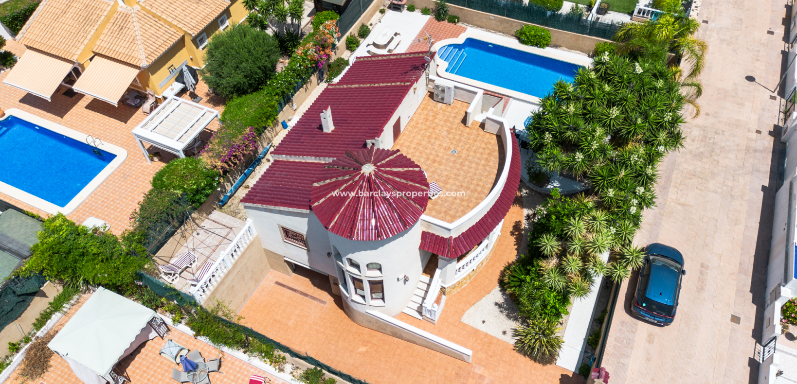 Resale - Freistendhe Villa - Urb. La Marina