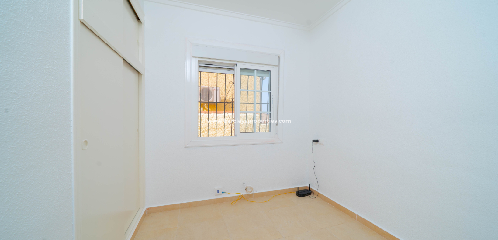 Resale - Freistendhe Villa - Urb. La Marina