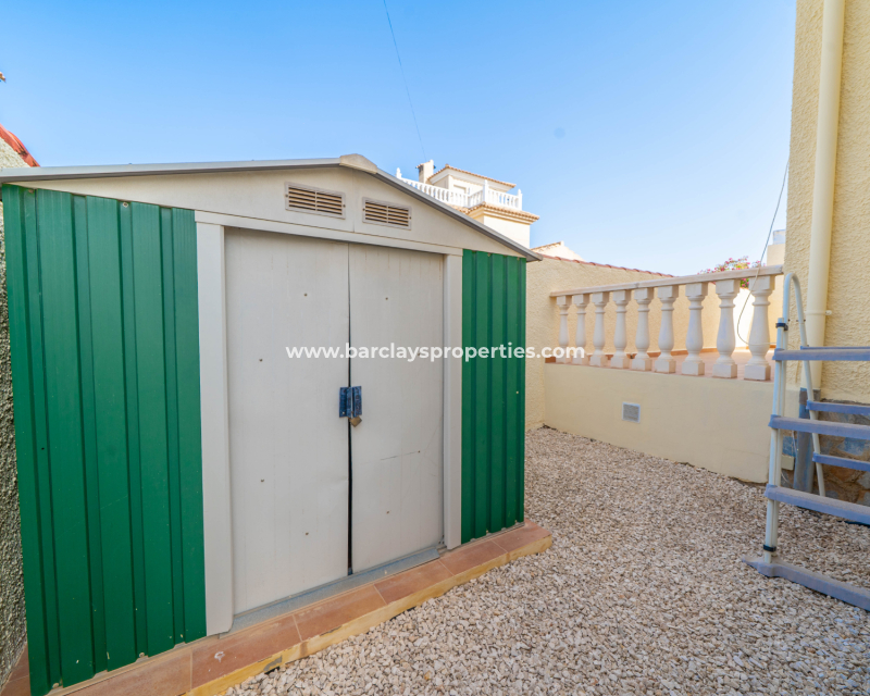 Resale - Freistendhe Villa - Urb. La Marina