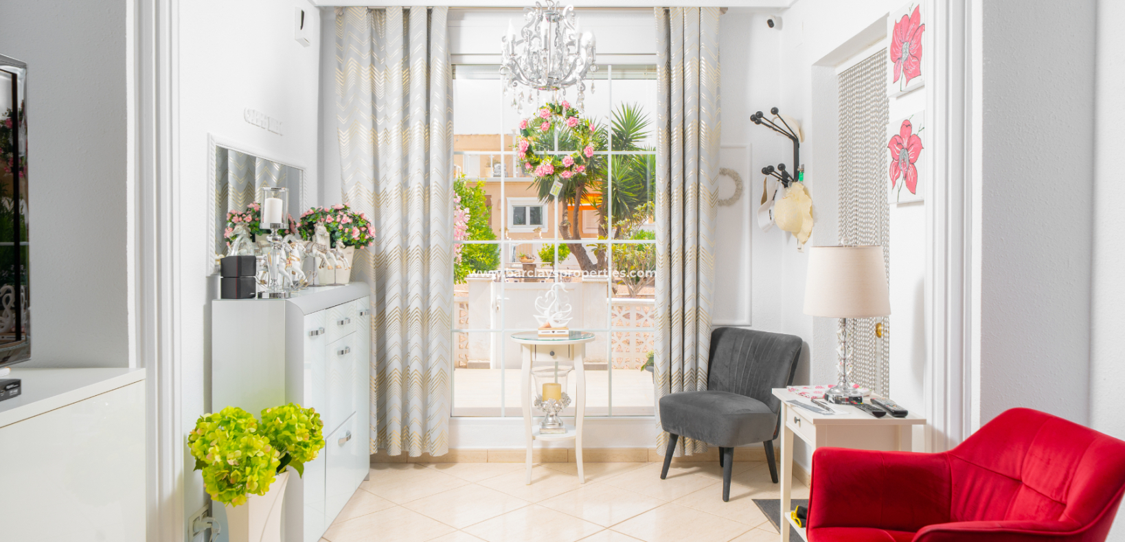 Resale - Freistendhe Villa - Urb. La Marina