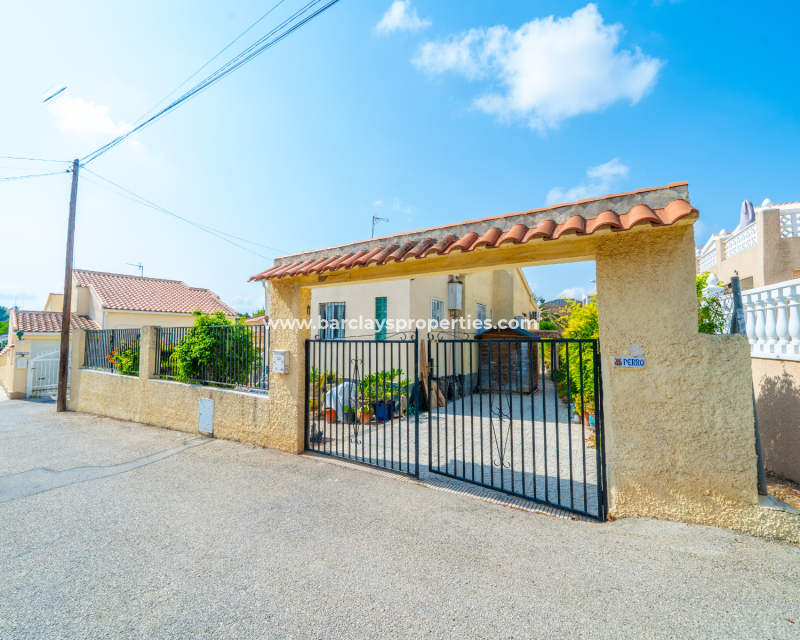 Resale - Freistendhe Villa - Urb. La Marina