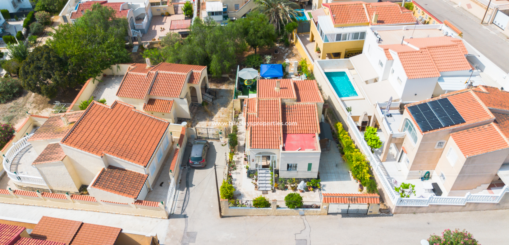 Resale - Freistendhe Villa - Urb. La Marina