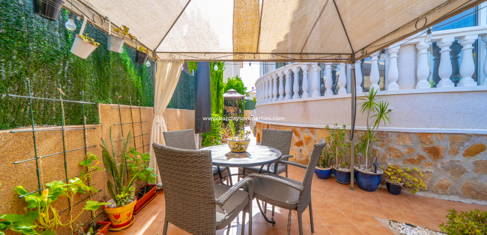 Resale - Freistendhe Villa - Urb. La Marina