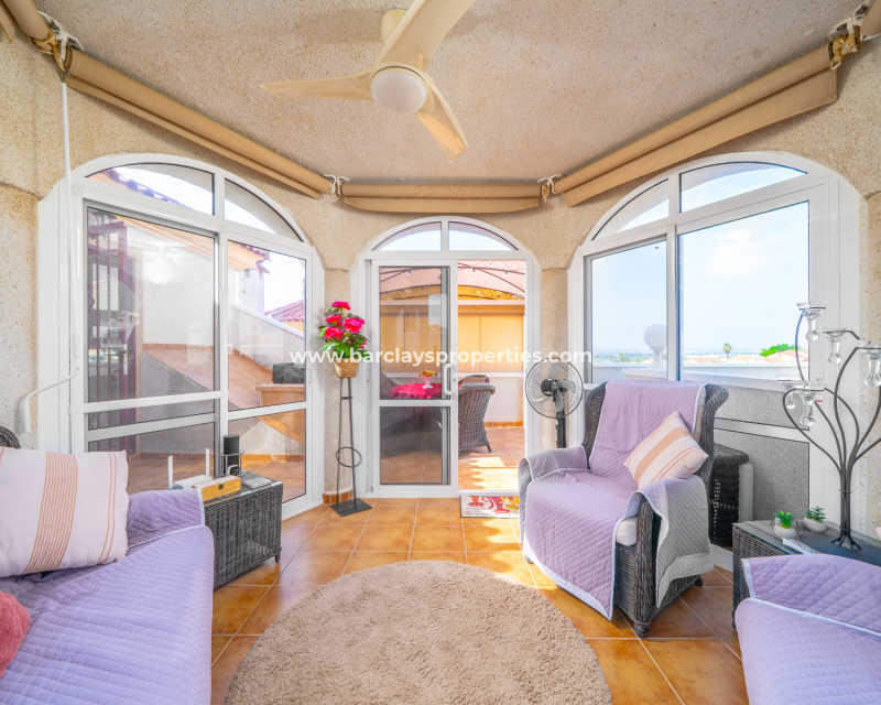 Resale - Freistendhe Villa - Urb. La Marina