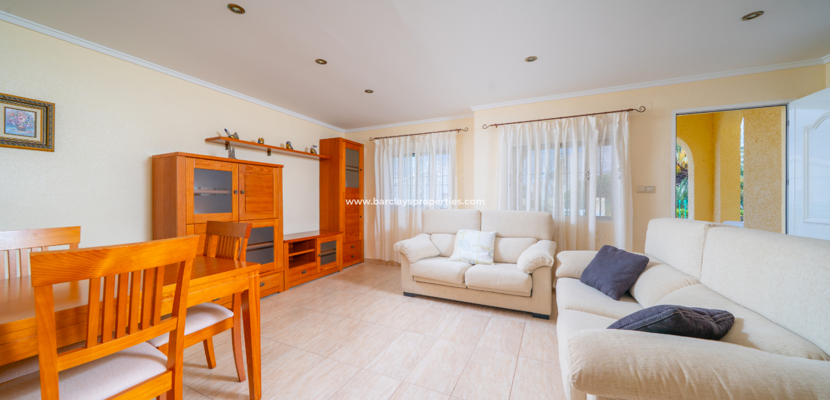 Resale - Freistendhe Villa - Urb. La Marina