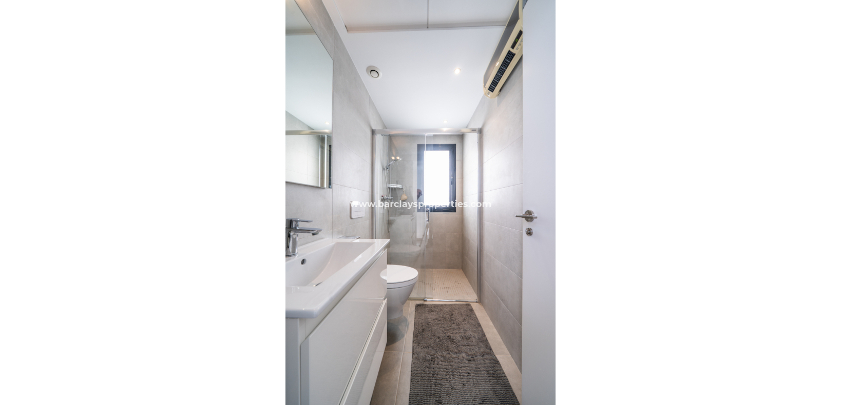 Resale - Freistendhe Villa - Urb. La Marina