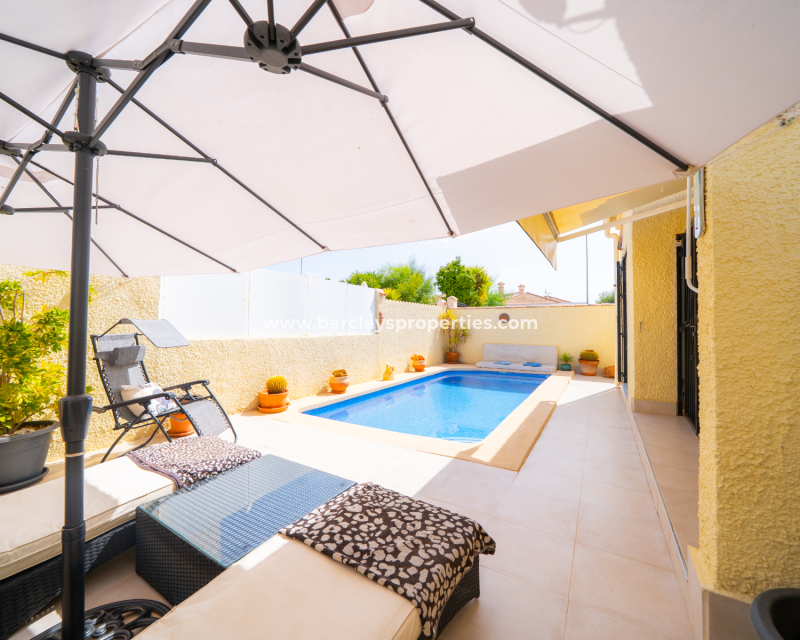 Resale - Freistendhe Villa - Urb. La Marina