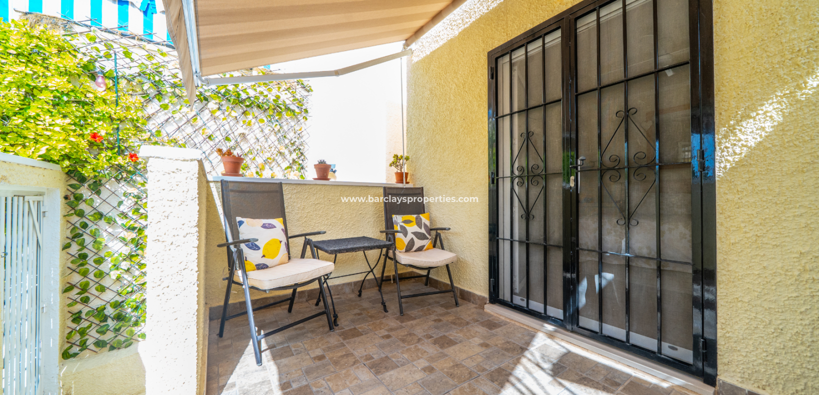 Resale - Freistendhe Villa - Urb. La Marina