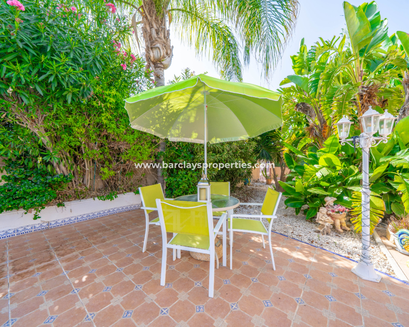 Resale - Freistendhe Villa - Urb. La Marina