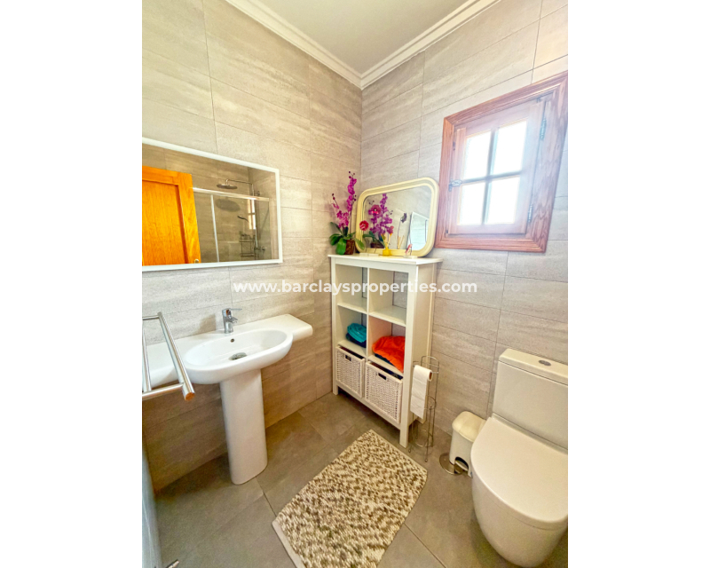 Resale - Freistendhe Villa - Urb. La Marina
