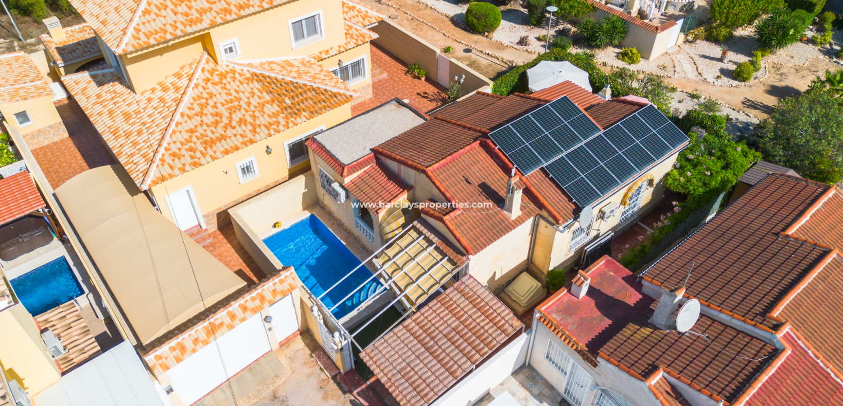 Resale - Freistendhe Villa - Urb. La Marina