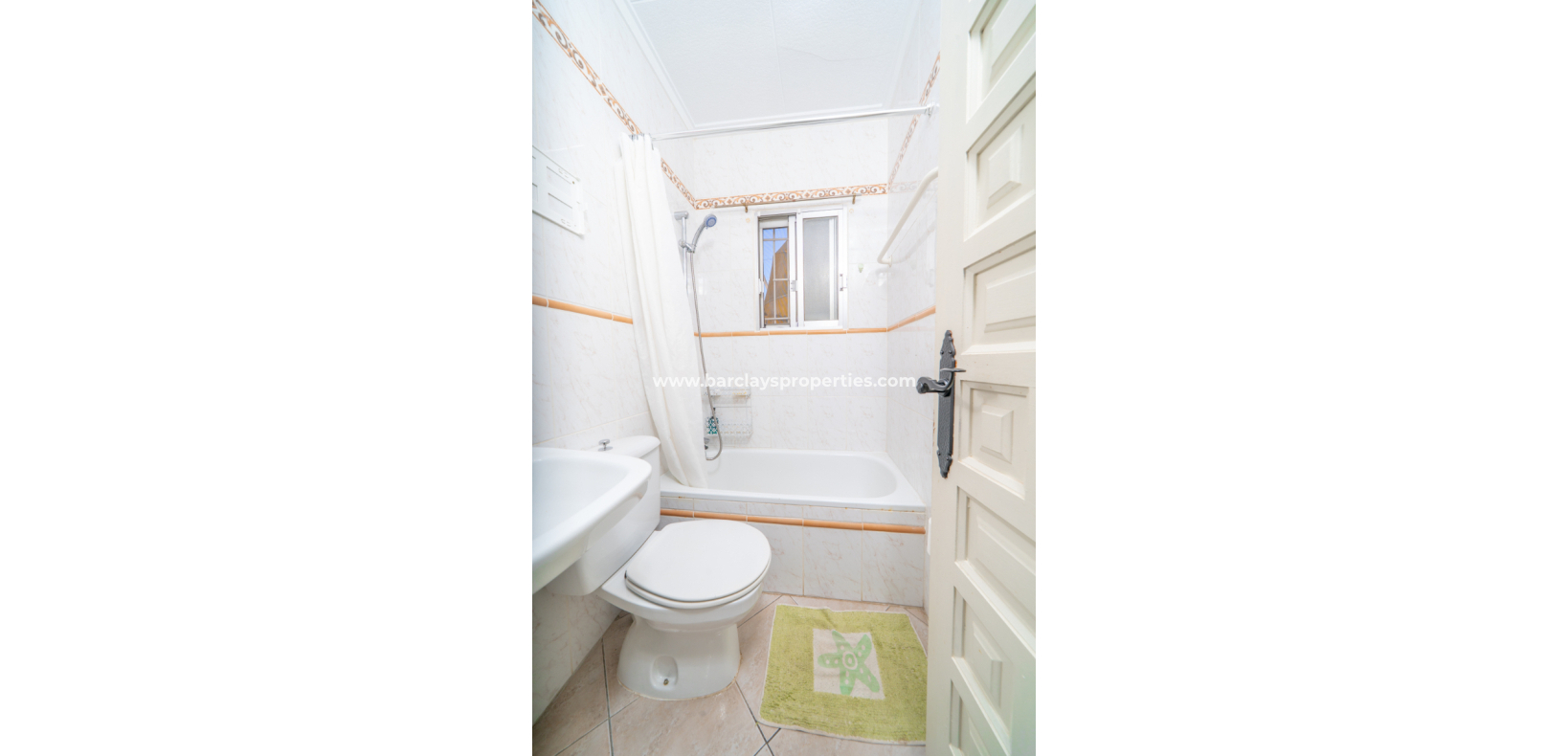 Resale - Freistendhe Villa - Urb. La Marina