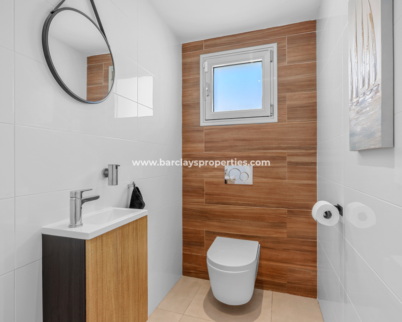 Resale - Freistendhe Villa - Urb. La Marina