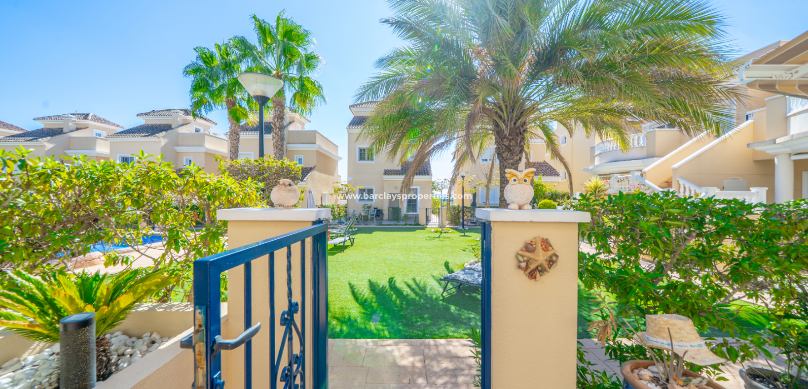 Resale - Freistendhe Villa - Urb. La Marina