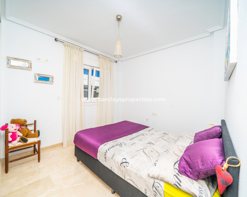 Resale - Freistendhe Villa - Urb. La Marina