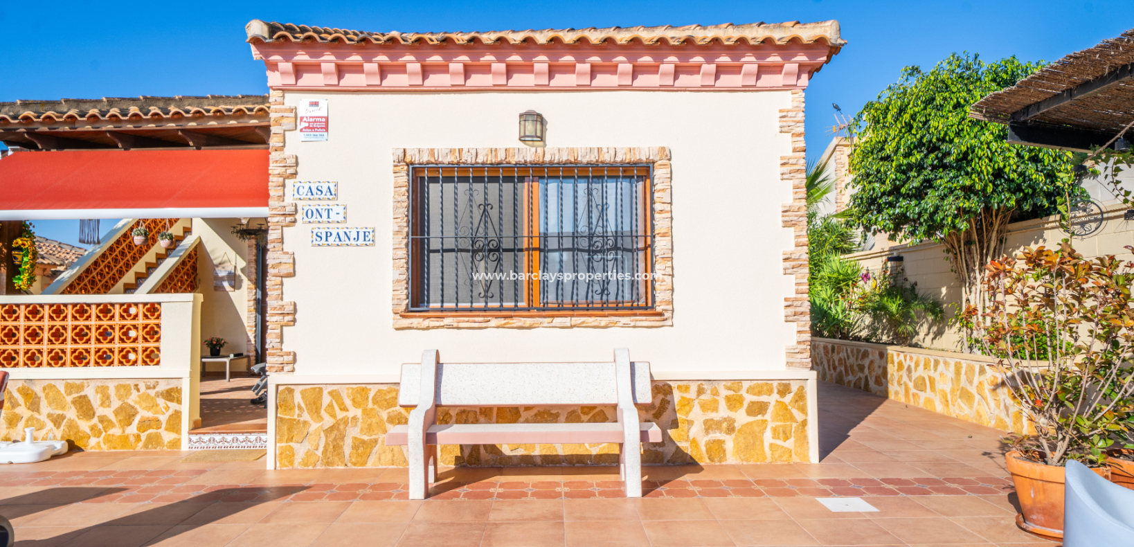 Resale - Freistendhe Villa - Urb. La Marina