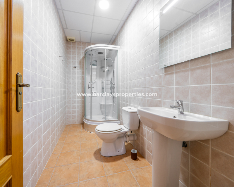 Resale - Freistendhe Villa - Urb. La Marina