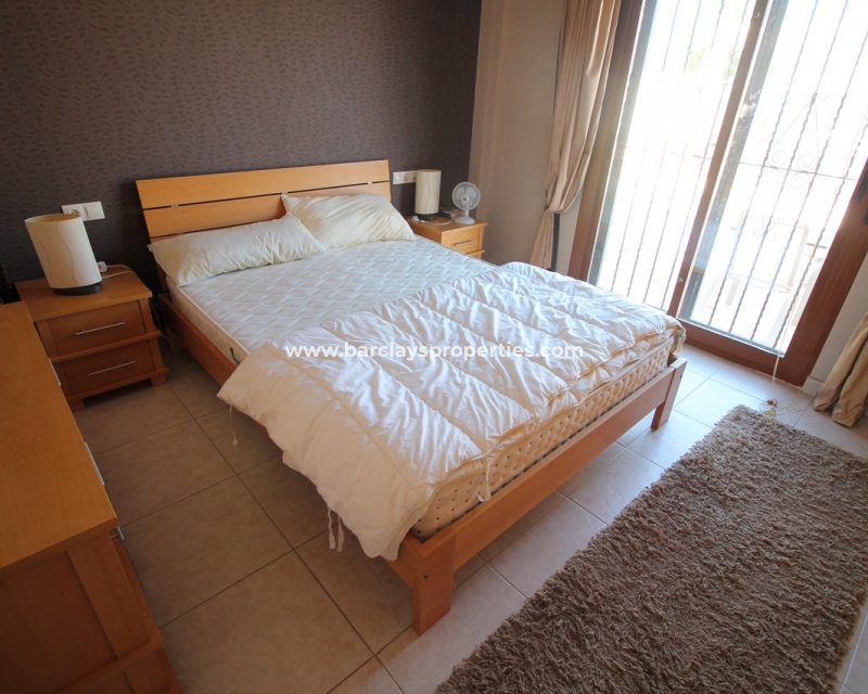 Resale - Freistendhe Villa - Urb. La Marina