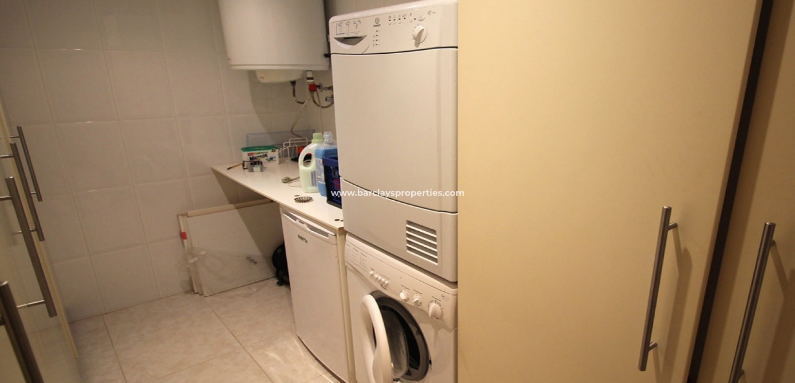 Resale - Freistendhe Villa - Urb. La Marina