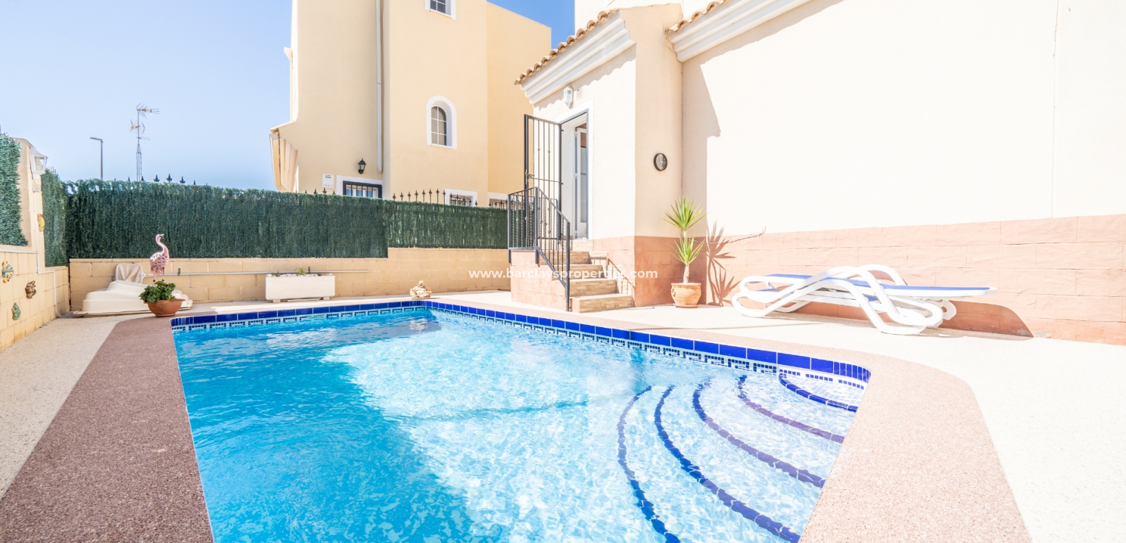 Resale - Fristaende Villa  - Urb. El Oasis - La Marina