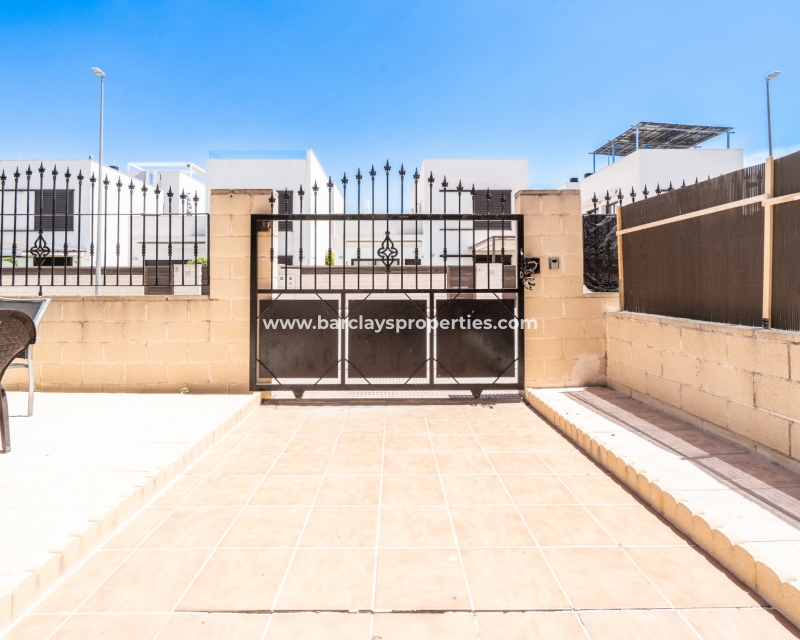 Resale - Fristaende Villa  - Urb. El Oasis - La Marina