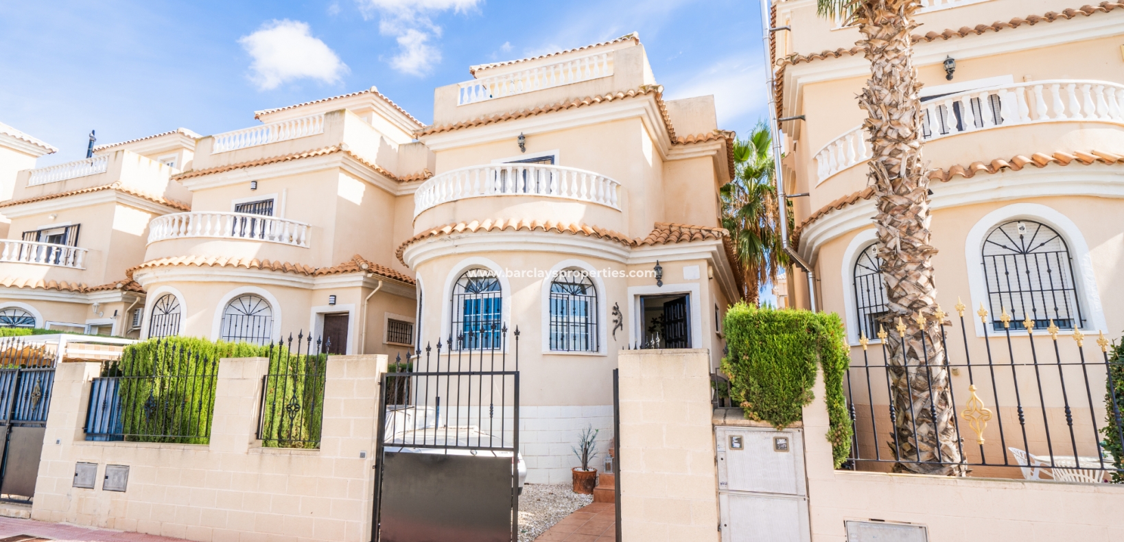 Resale - Fristaende Villa  - Urb. El Oasis - La Marina