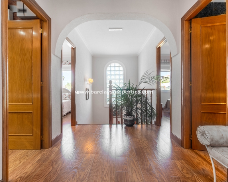 Resale - Fristaende Villa  - Urb. La Marina