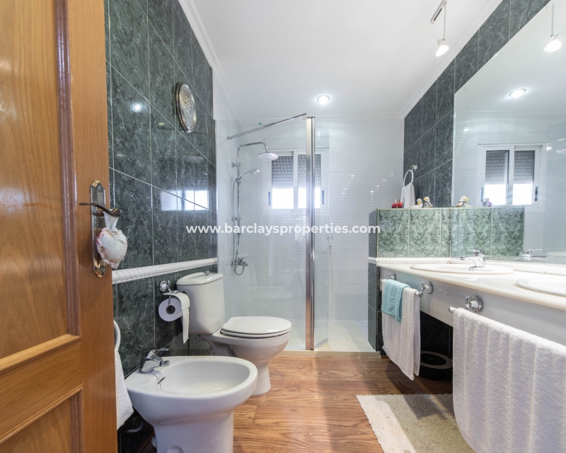 Resale - Fristaende Villa  - Urb. La Marina