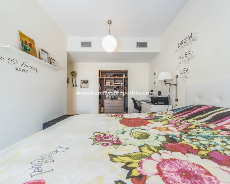 Resale - Fristaende Villa  - Urb. La Marina