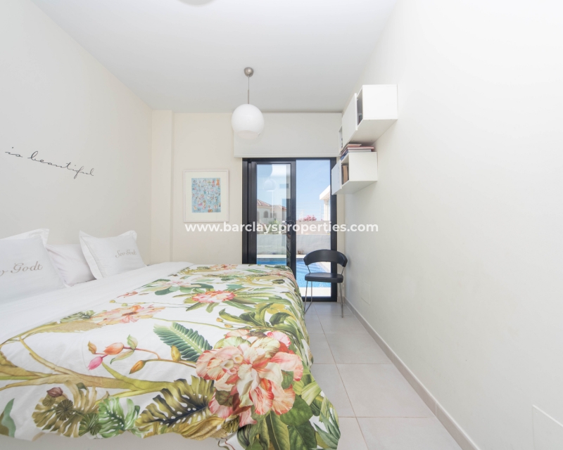 Resale - Fristaende Villa  - Urb. La Marina