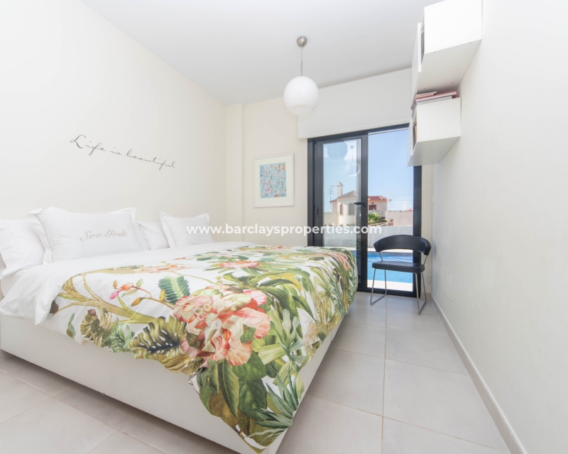 Resale - Fristaende Villa  - Urb. La Marina
