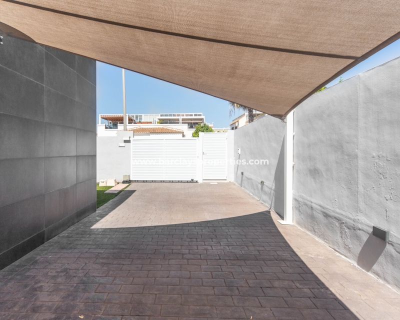 Resale - Fristaende Villa  - Urb. La Marina