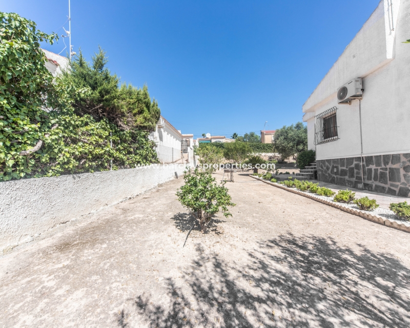 Resale - Fristaende Villa  - Urb. La Marina