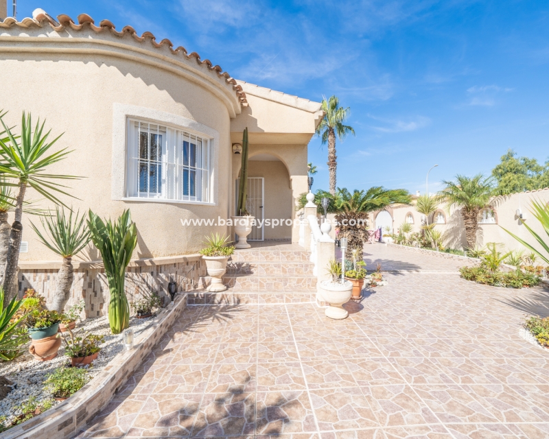 Resale - Fristaende Villa  - Urb. La Marina