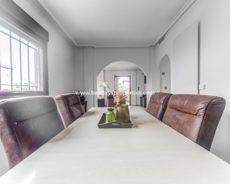 Resale - Fristaende Villa  - Urb. La Marina