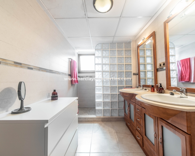 Resale - Fristaende Villa  - Urb. La Marina