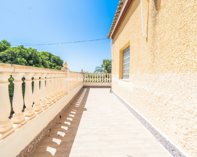 Resale - Fristaende Villa  - Urb. La Marina